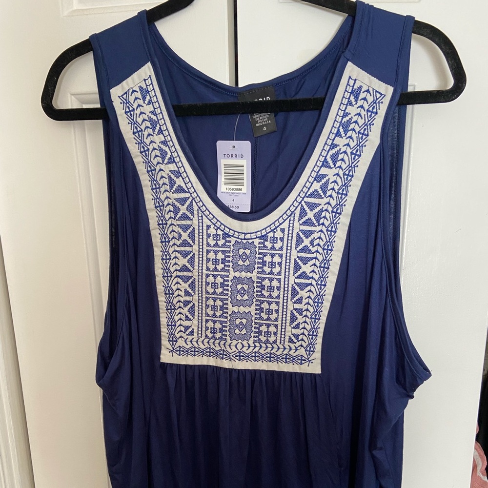 Torrid, size 4, blue and white tank